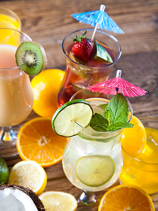 醉美海天间 自然色调下的海滩酒精艺术