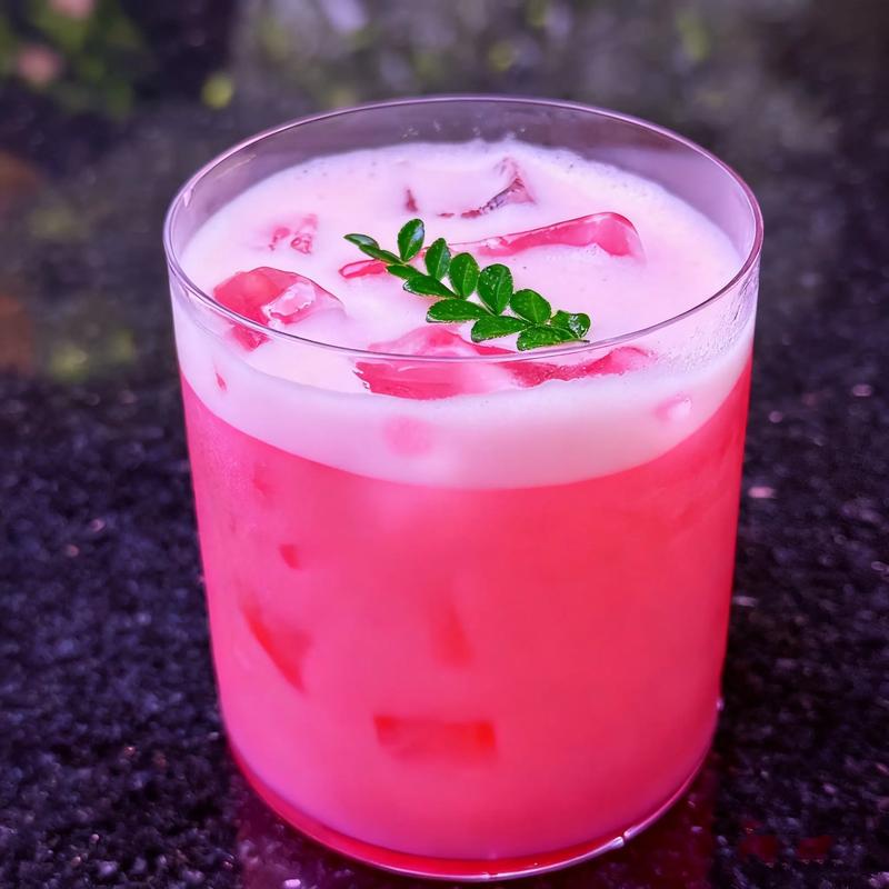 丁丁猫酒吧 夜色中的“漂亮酒”物语